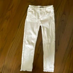 DL1961 white jeans girls size 8, like new!!! Worn once.